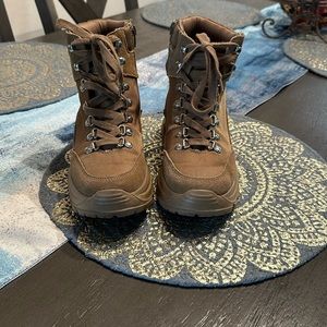 Steve Madden Combat boot